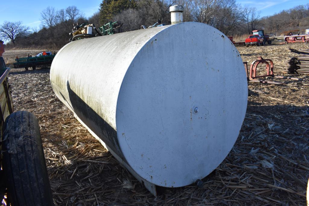 2,000 gal. fuel tank with pump