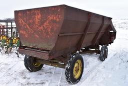 FarmHand 8' x 12' silage wagon