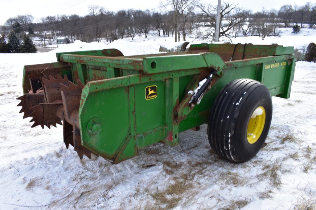 John Deere 450 hydra-push manure spreader