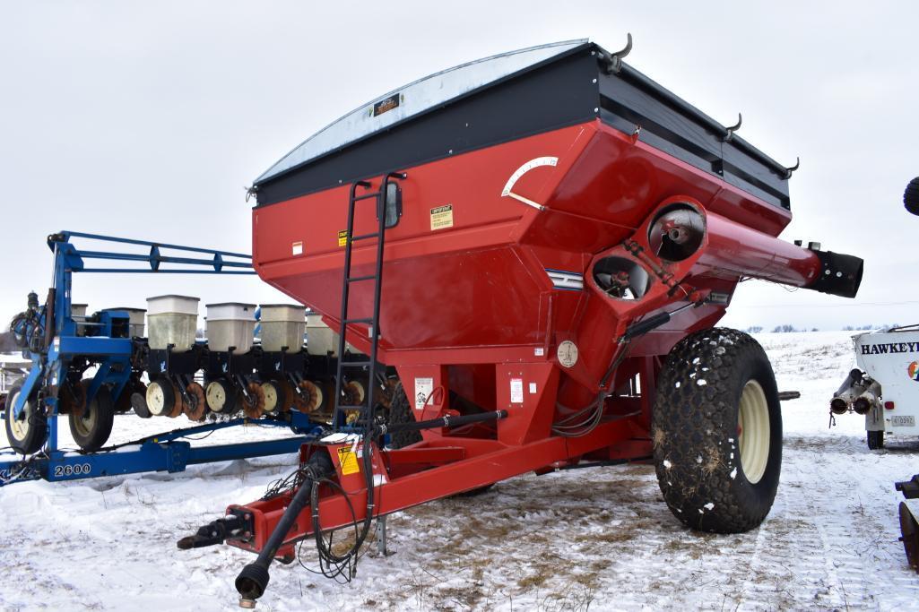 Brent 674 grain cart