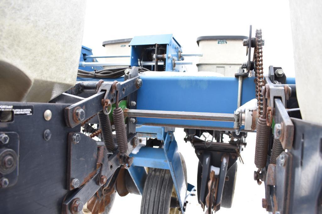 Kinze 2600 16/31 planter