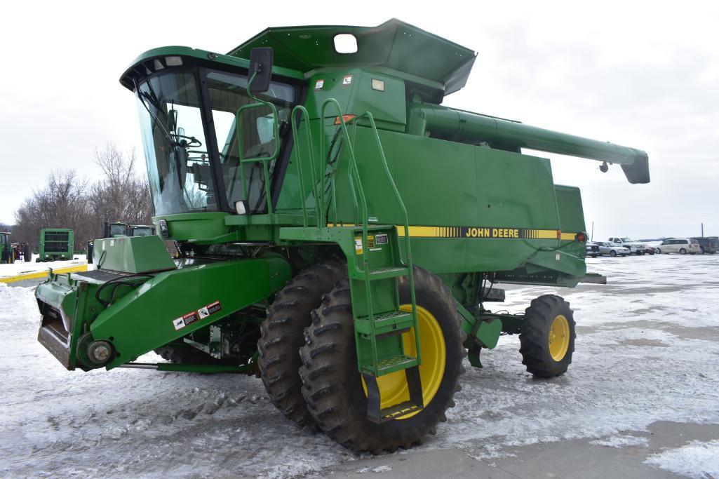 1996 John Deere 9600 2wd combine