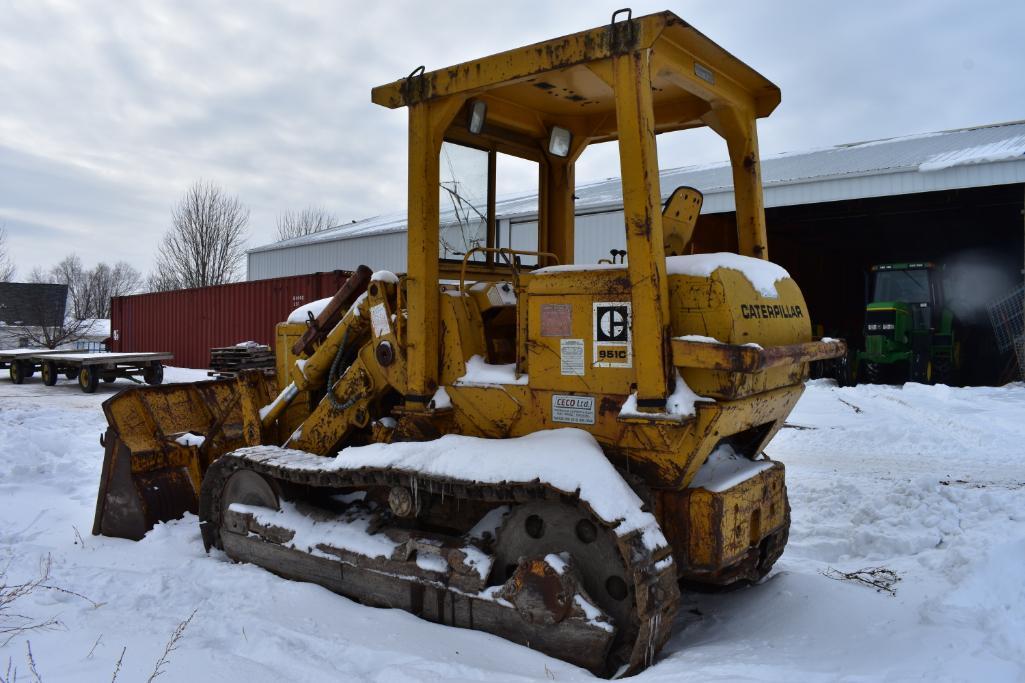 Caterpillar 951C crawler loader