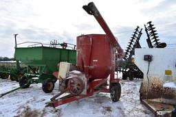 International Harvester 1150 grinder mixer