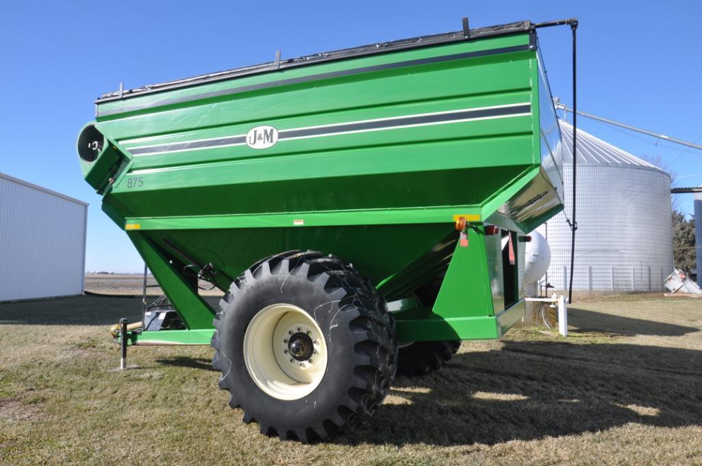 J&M 875 grain cart