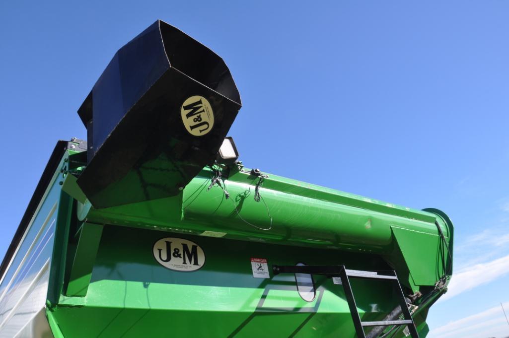 J&M 875 grain cart