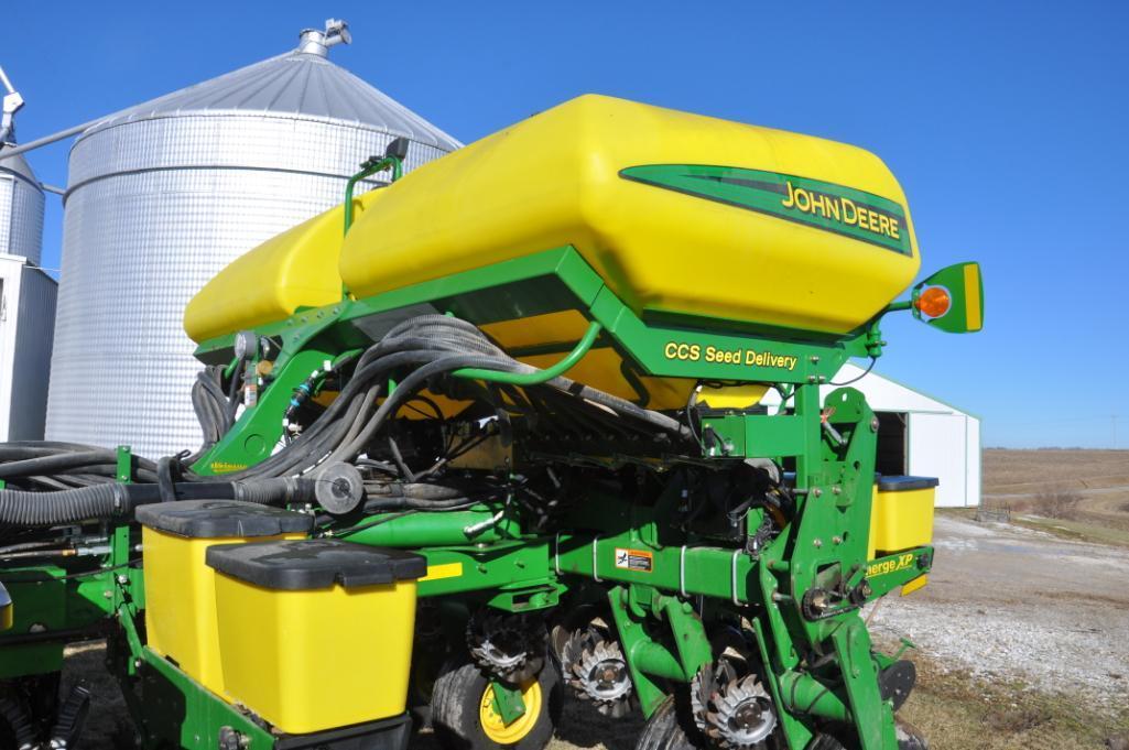 2013 John Deere 1770NT CCS 16 row 30" planter