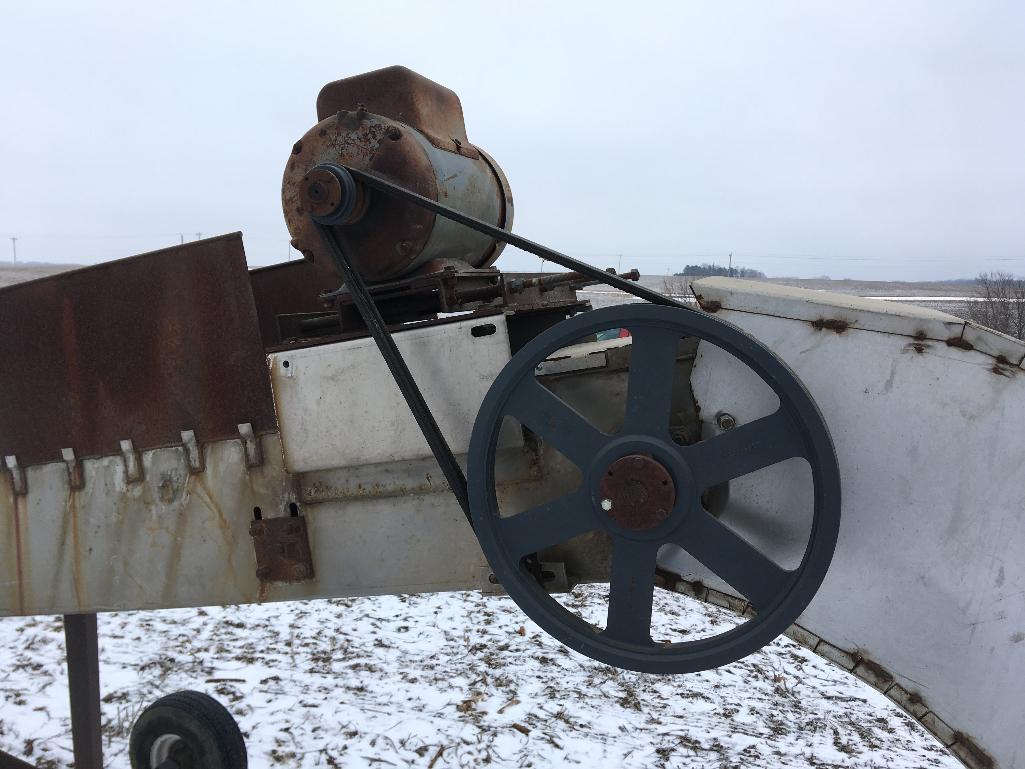 Portable belt conveyor w/elec. motor