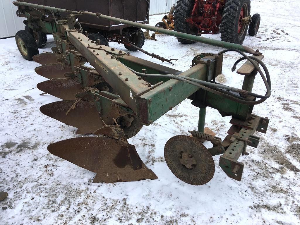 Oliver 588 5-bottom plow