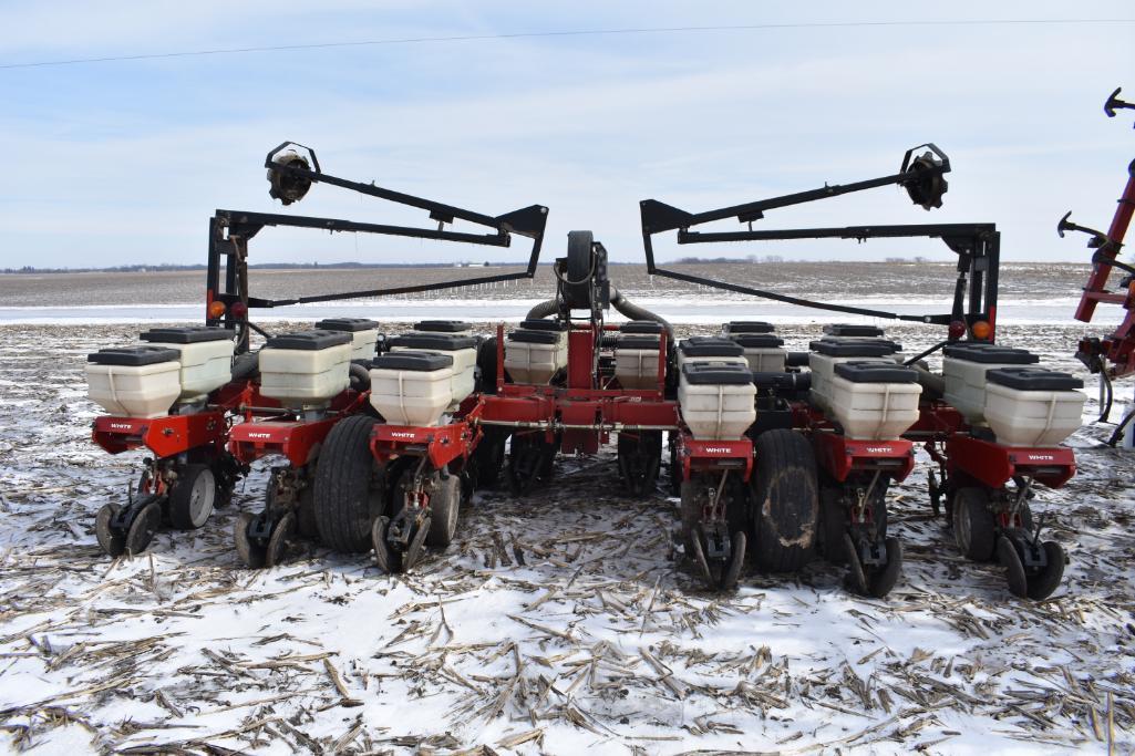 White 6300 12 row 30"/13 row 15" planter