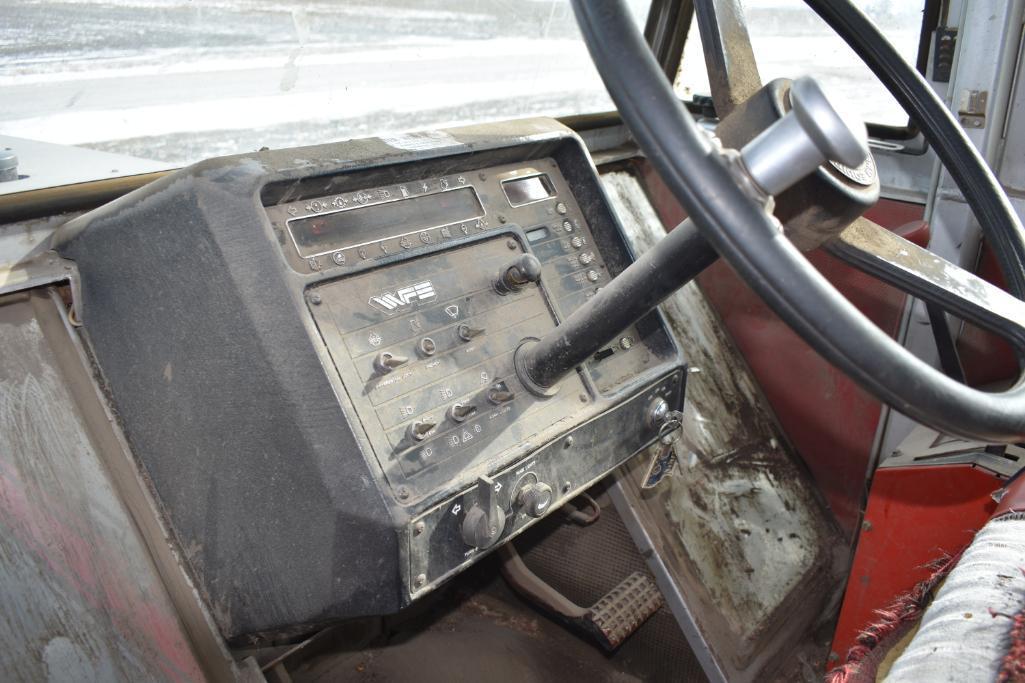 1983 White 4-210 4WD tractor