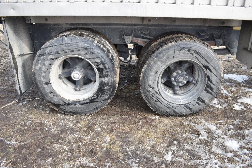 1978 GMC Brigadier tandem axle grain truck