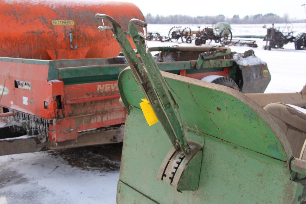 John Deere L manure spreader