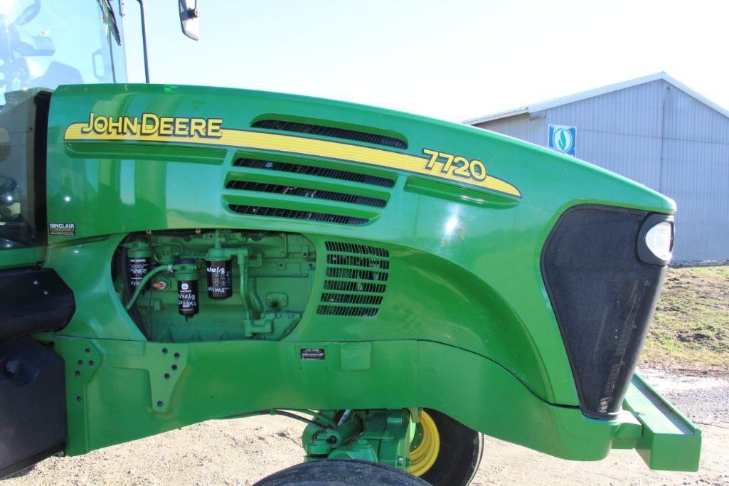 2005 John Deere 7720 2wd tractor