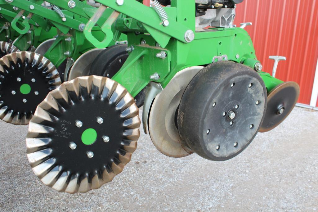 2017 John Deere 1795 CCS 16/32 planter