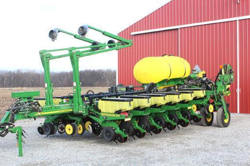 2012 John Deere 1770NT 16 row 30" planter