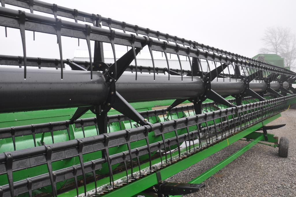 2014 John Deere 630F 30' HydraFlex platform