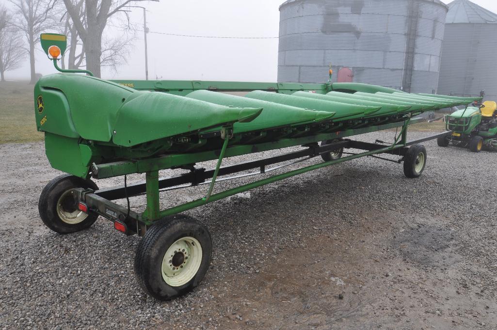 2013 John Deere 608C 8 row 30" corn head