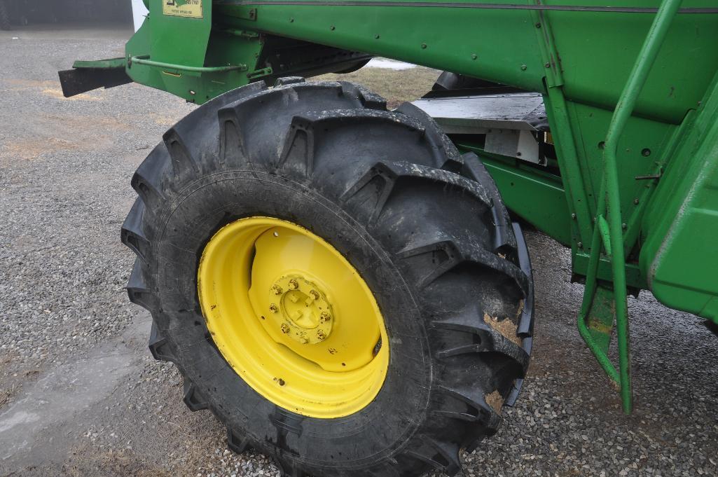 1984 John Deere 7720 Turbo 4wd combine