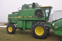 1984 John Deere 7720 Turbo 4wd combine