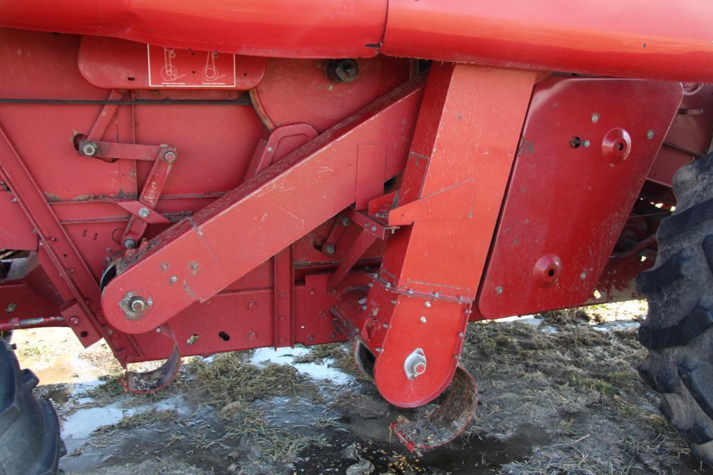 Case IH 1666 2wd combine