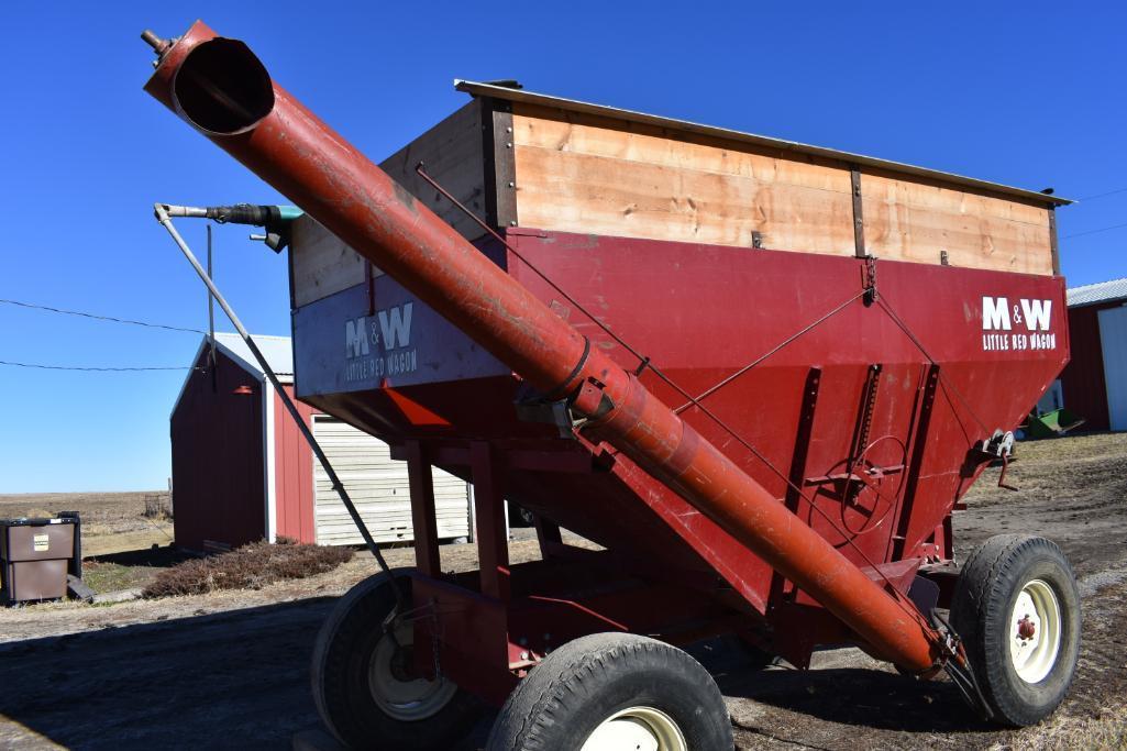 M&W 275 bu. gravity wagon