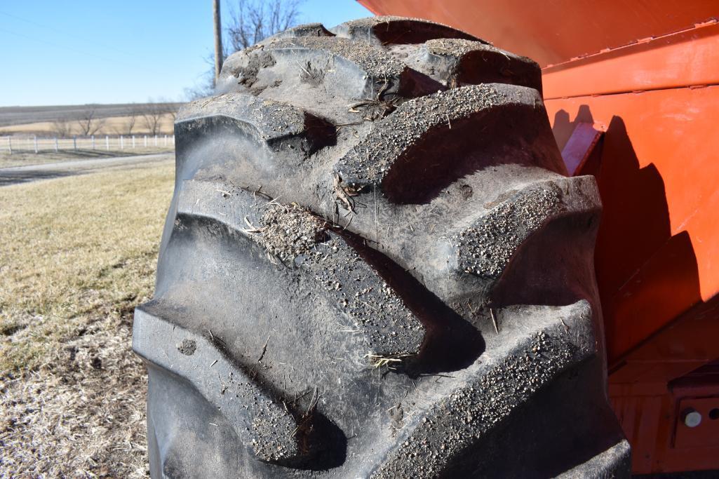 A&L F700 grain cart