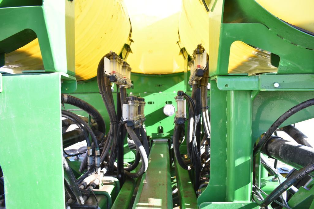 2014 John Deere 1770NT CCS 16 row 30" planter