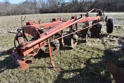 International Harvester 720 5-bottom plow