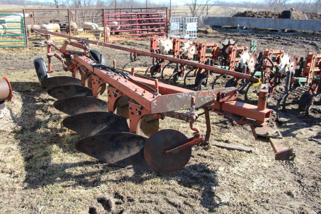 International Harvester 5 bottom plow