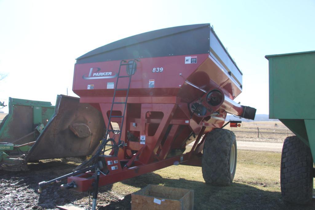 Parker 839 grain cart