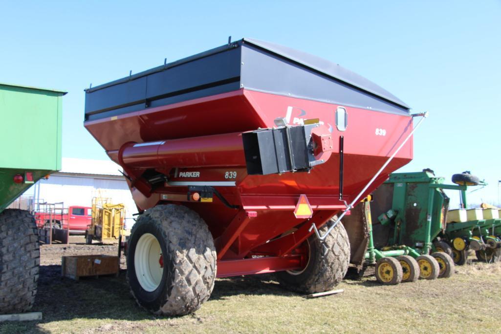 Parker 839 grain cart