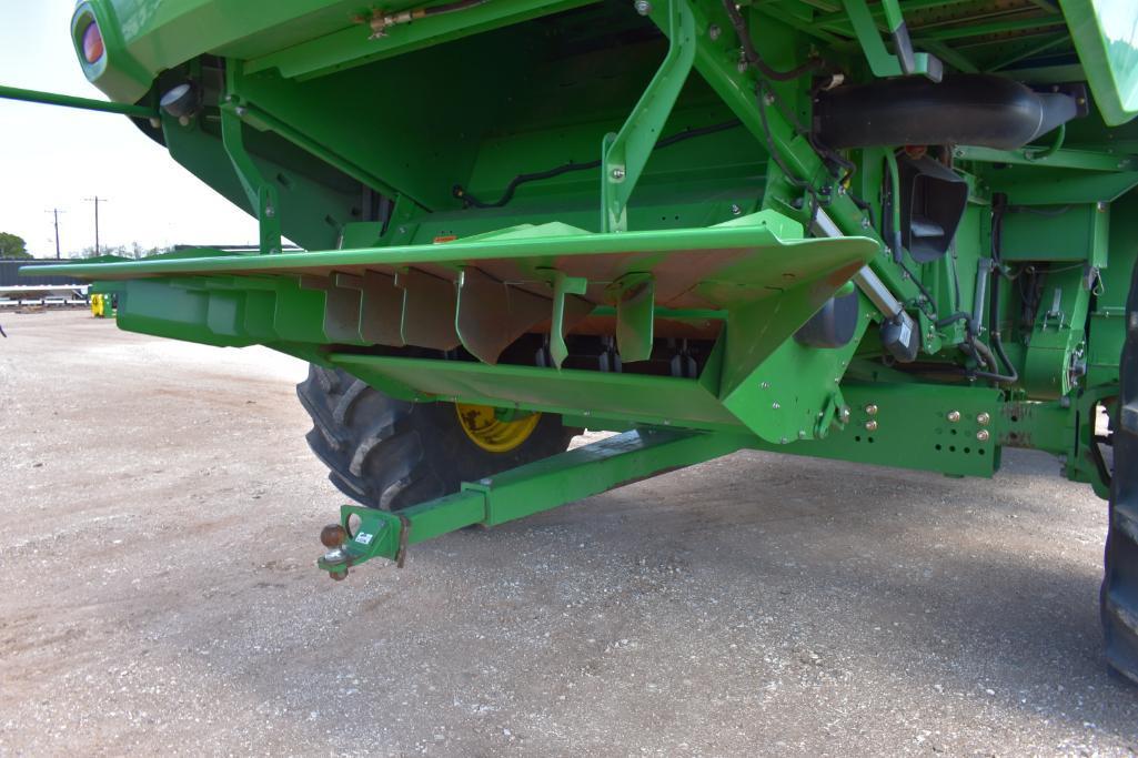 2014 John Deere S670 2wd combine