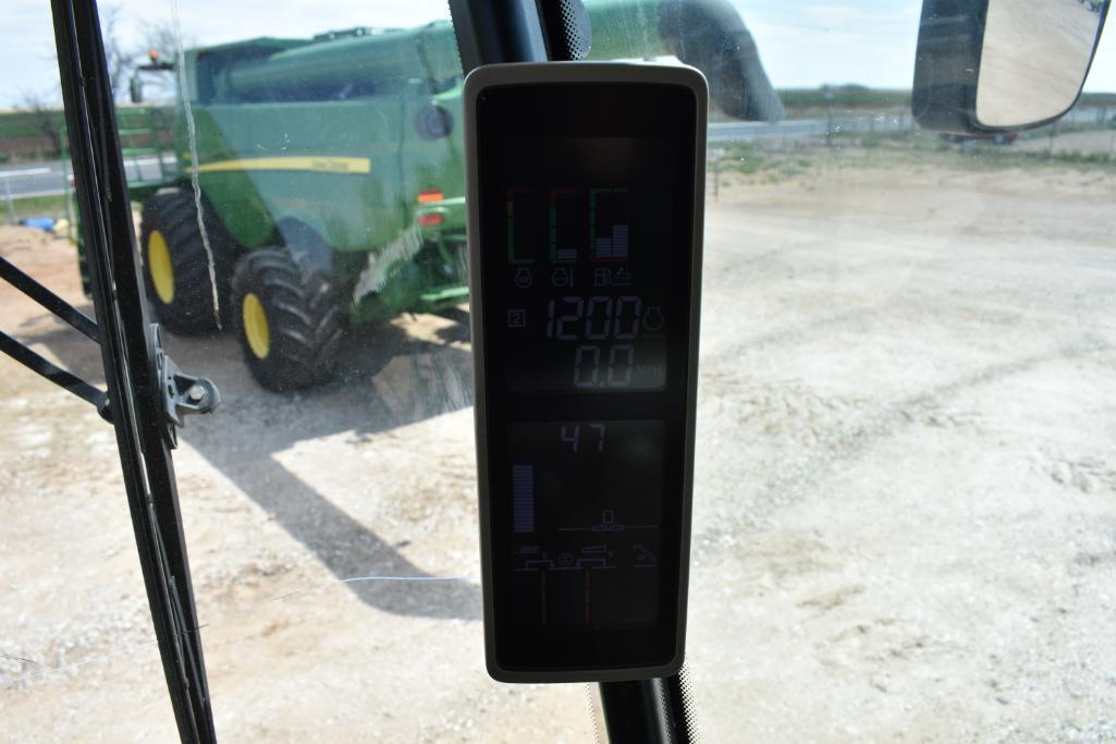 2014 John Deere S670 2wd combine