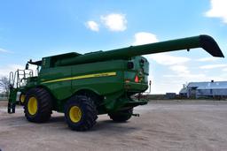 2014 John Deere S670 2wd combine