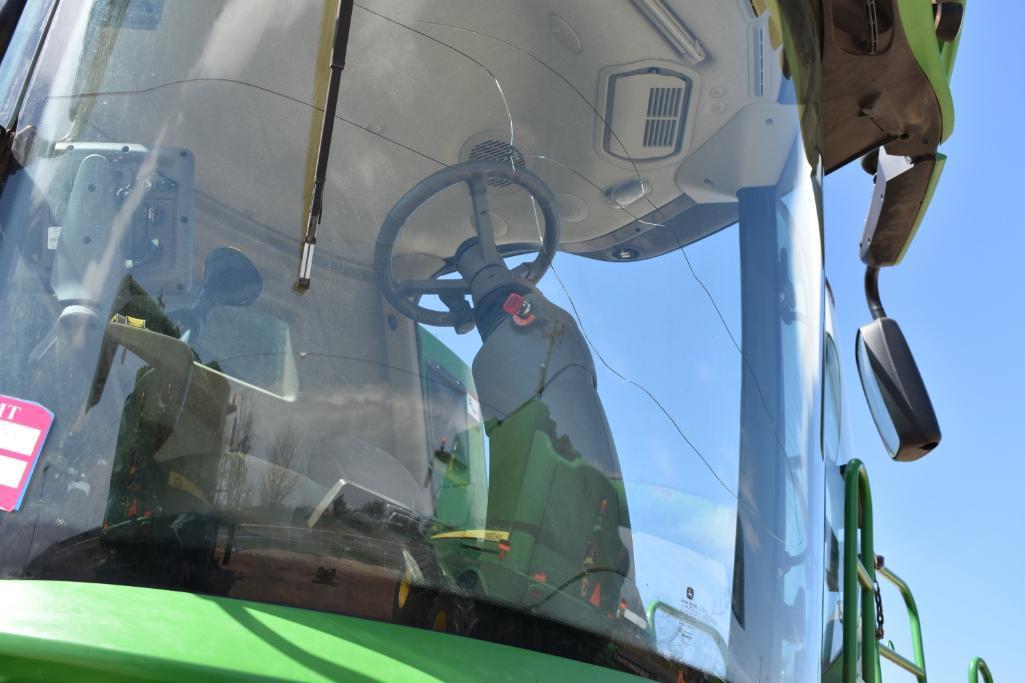 2014 John Deere S670 2wd combine