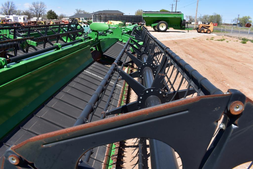 2014 John Deere 640D 40' draper head