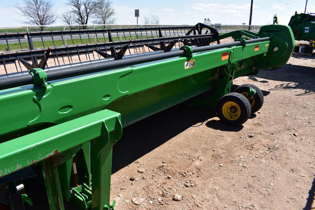 2014 John Deere 640D 40' draper head