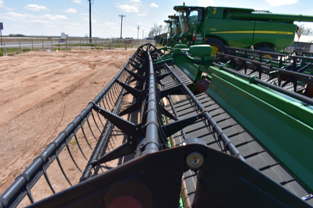 2014 John Deere 640D 40' draper head