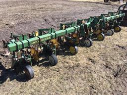 JD RM 6 row 30" cultivator