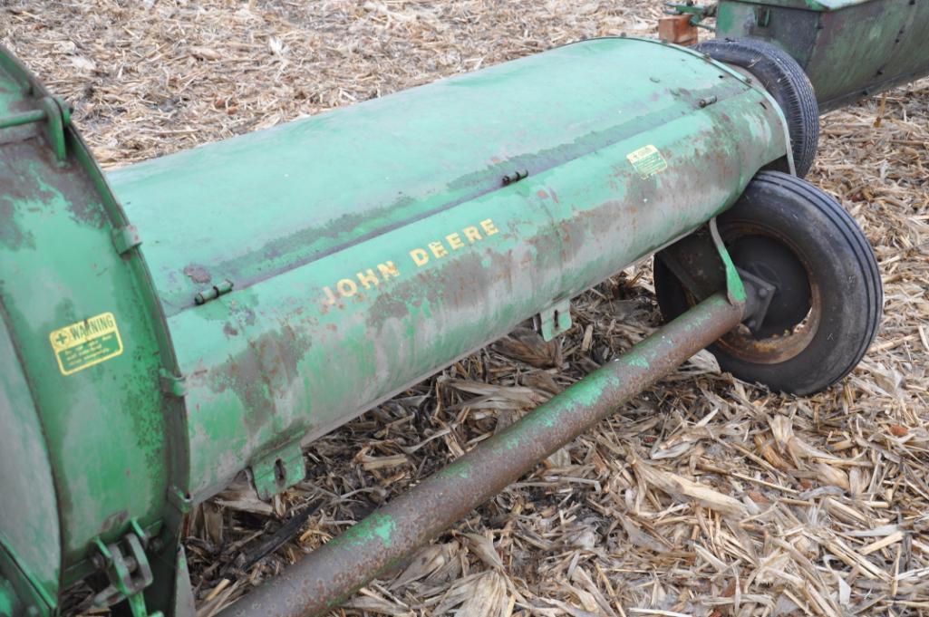 John Deere pull-type forage chopper