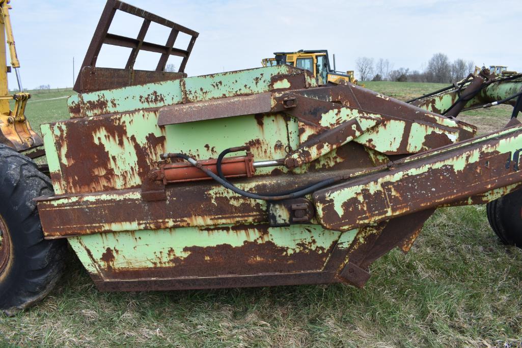 Steiger Toreq Inc. 8 pull-type scraper