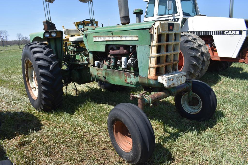 1968 Oliver 1850 2wd tractor