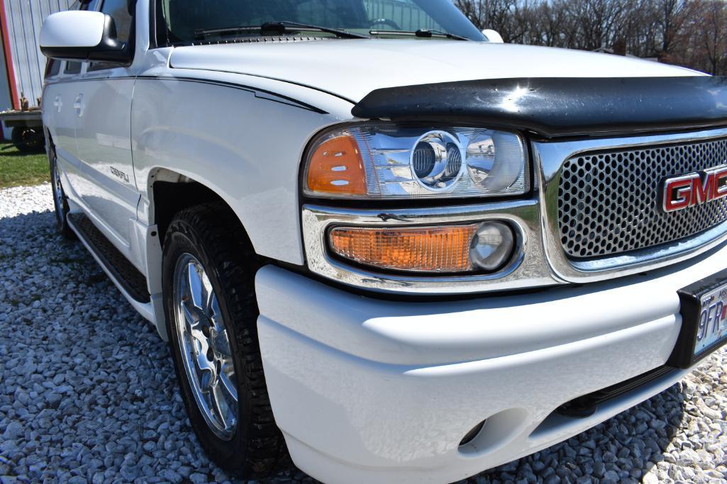 2006 GMC Yukon XL Denali all-wheel drive