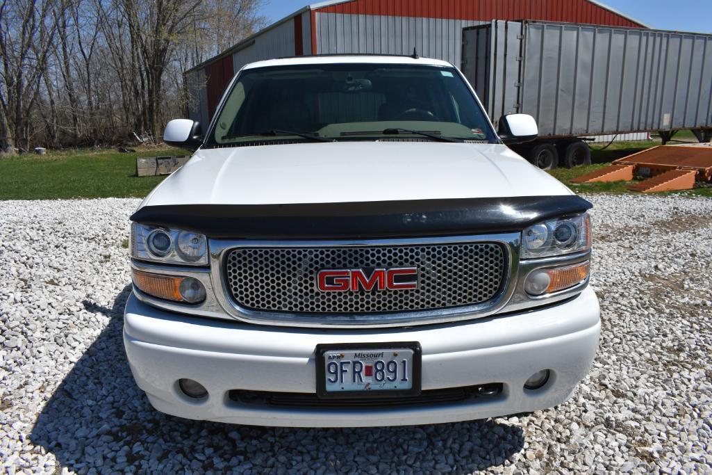 2006 GMC Yukon XL Denali all-wheel drive