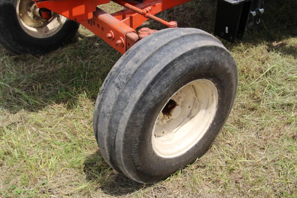 1976 Allis Chalmers 185 tractor