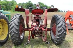 1962 Farmall 560 gas tractor