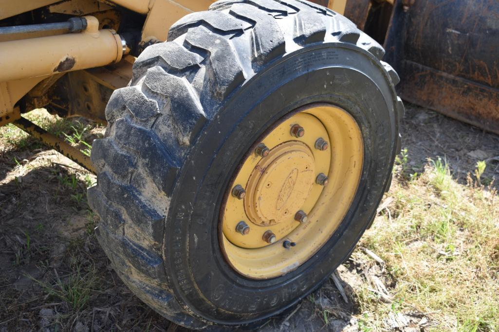 Ford 555C 4wd backhoe