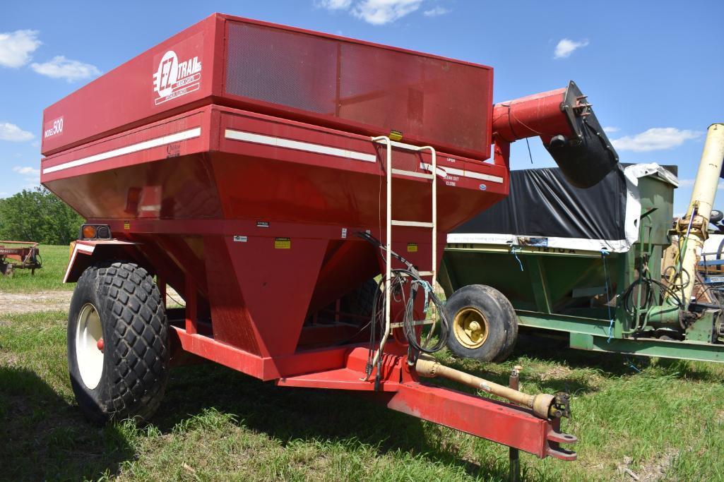 EZ Trail 500 grain cart