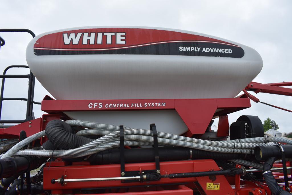 2009 White 8531 16/31 planter